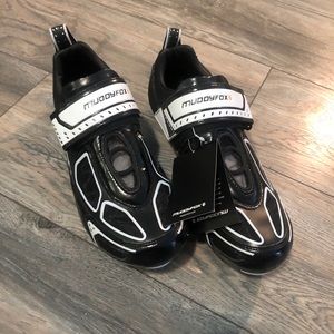 Nwt’s Muddy Fox Cycling Shoes Men’s 9. 
brand new with tags